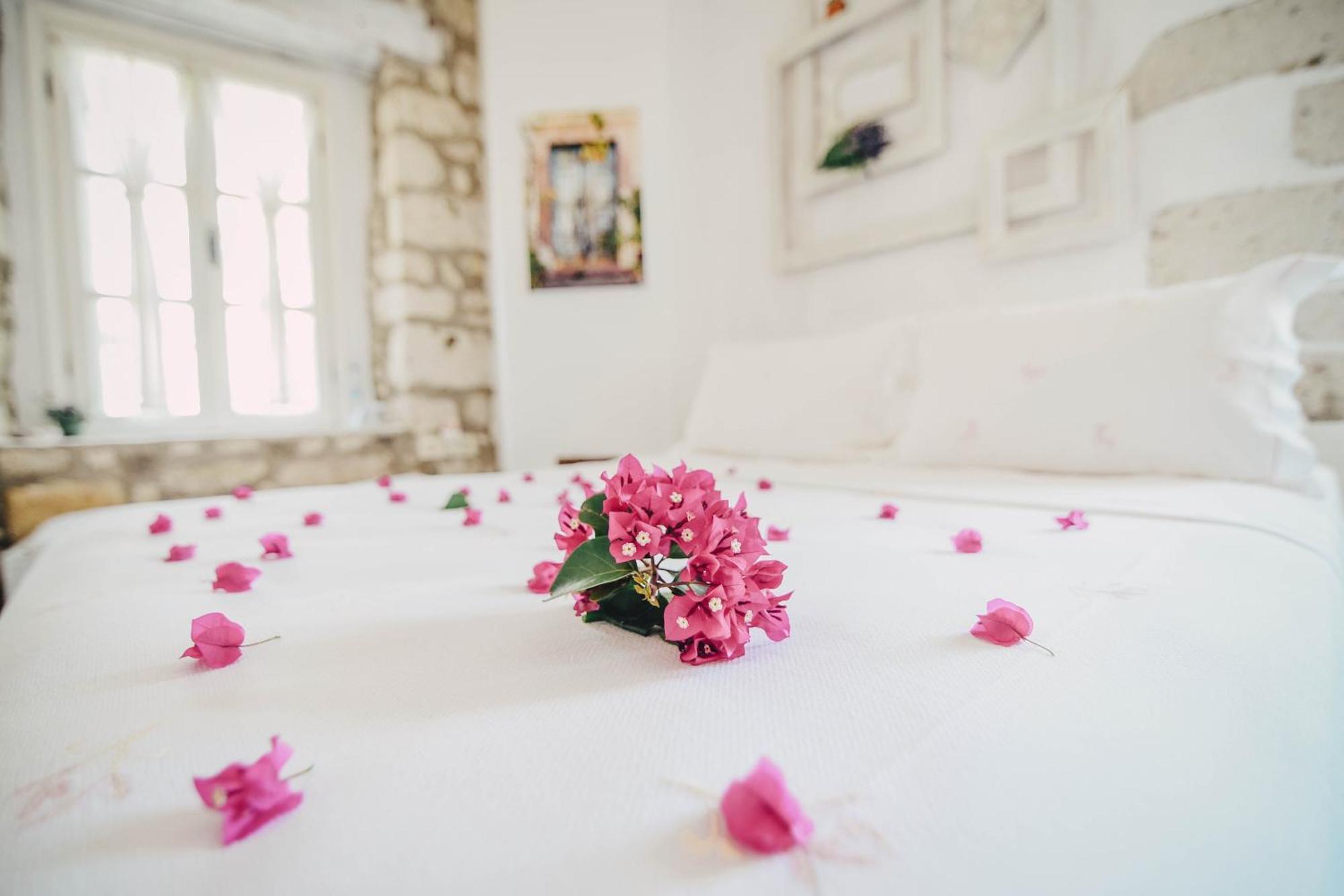 Yukari Sokak Vip Butik Otel Алачати Экстерьер фото