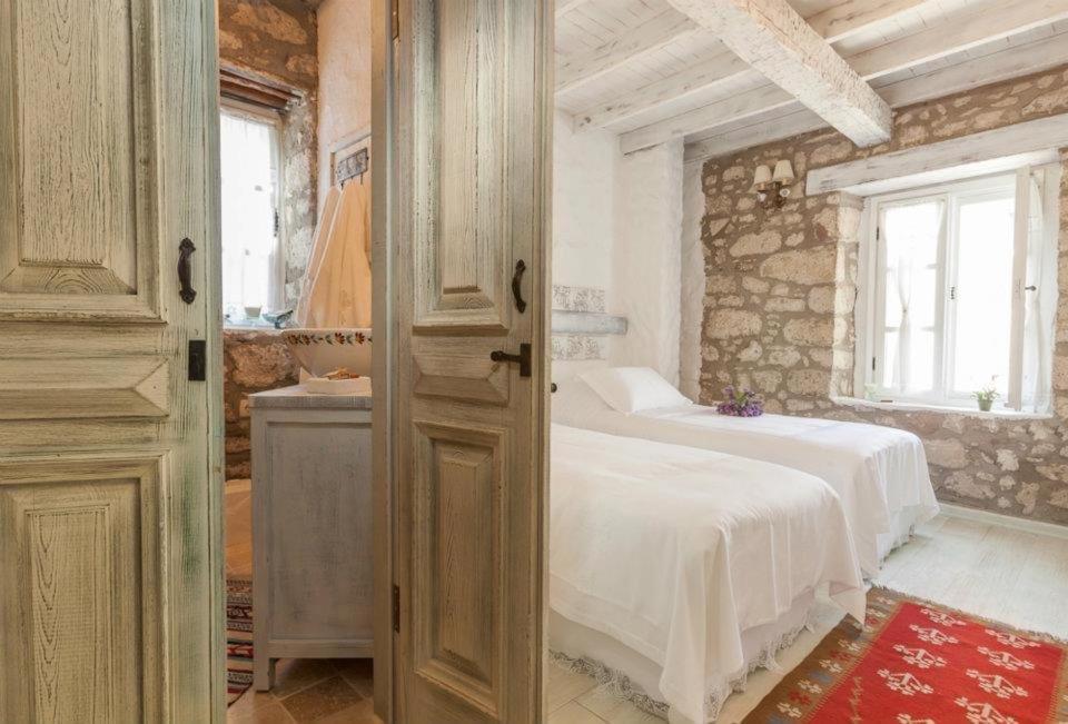 Yukari Sokak Vip Butik Otel Алачати Экстерьер фото